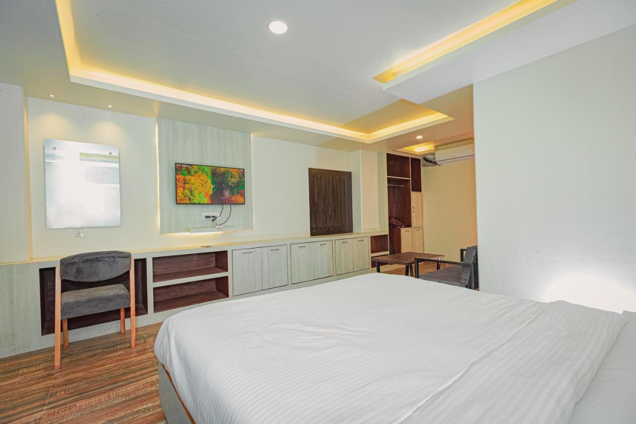 Appartement Poms Penthouse à Pokhara Extérieur photo