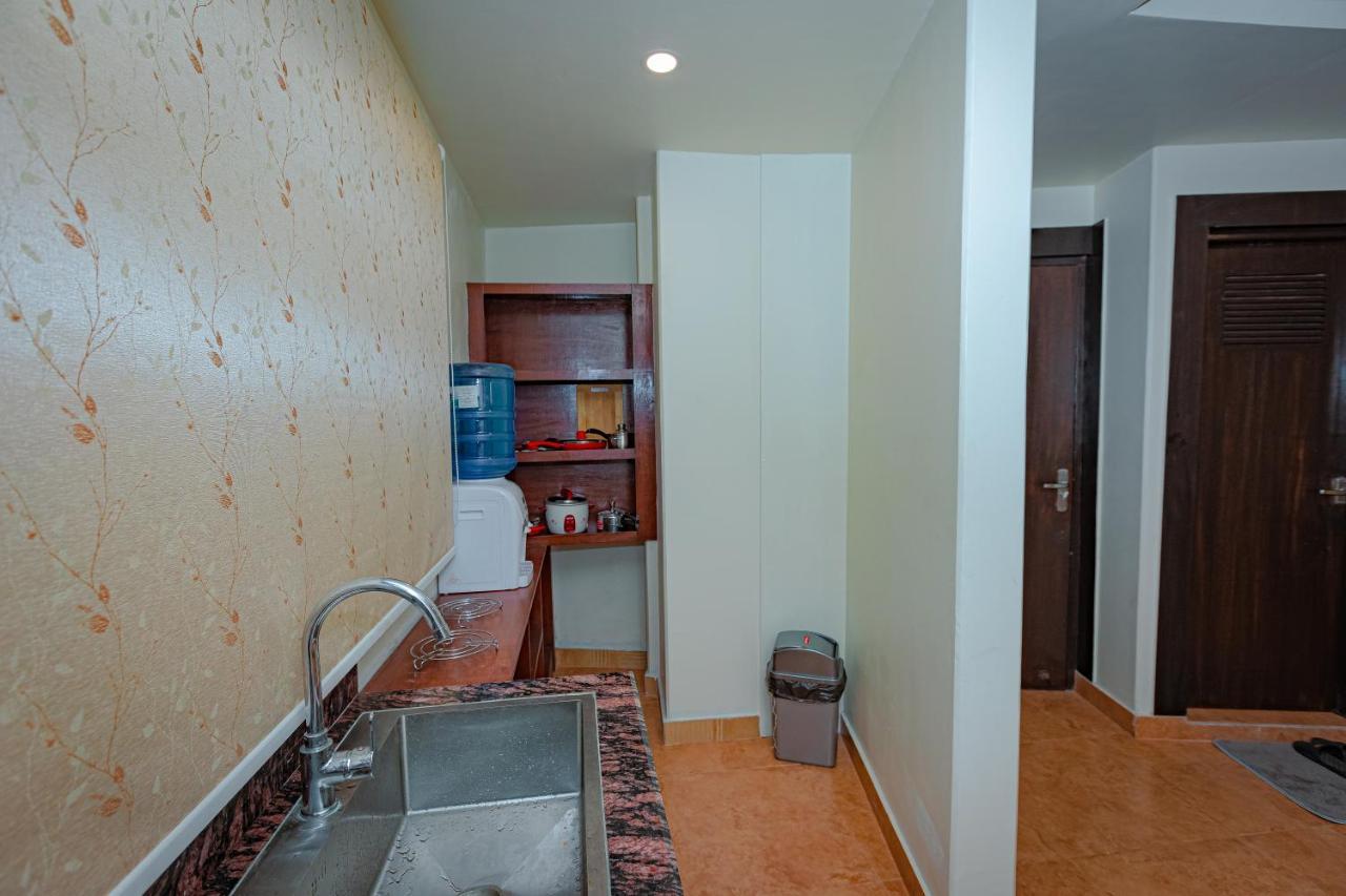 Appartement Poms Penthouse à Pokhara Extérieur photo